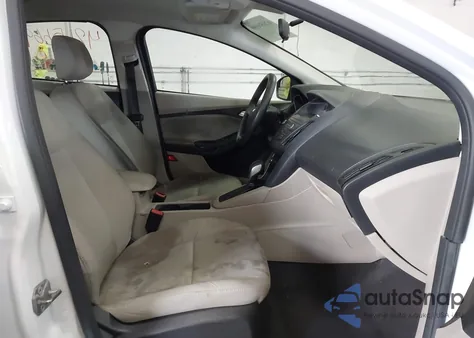 2018 Ford Focus Se z USA, uszkodzony, nr VIN 1FADP3K22JL237026